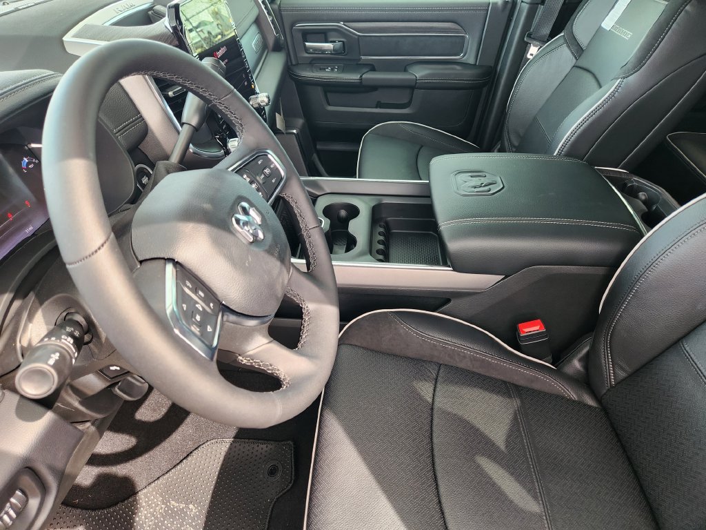 New 2027 RAM 3500 Laramie AWD/4WD image 10