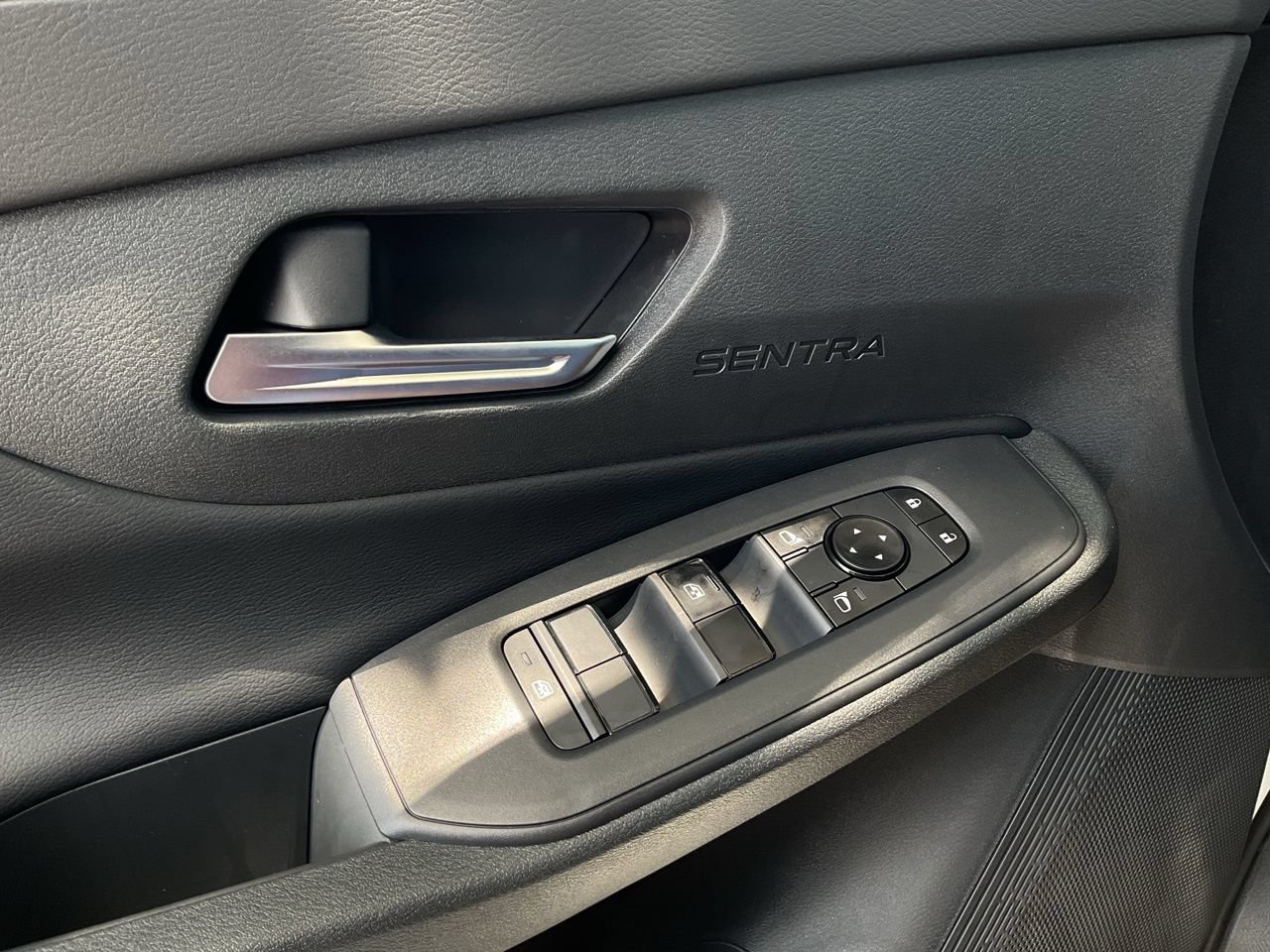 New 2026 Nissan Sentra SV w/ SV Convenience Package FWD image 16