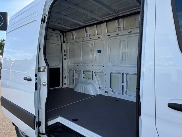 New 2026 Mercedes-Benz Sprinter 2500 image 12