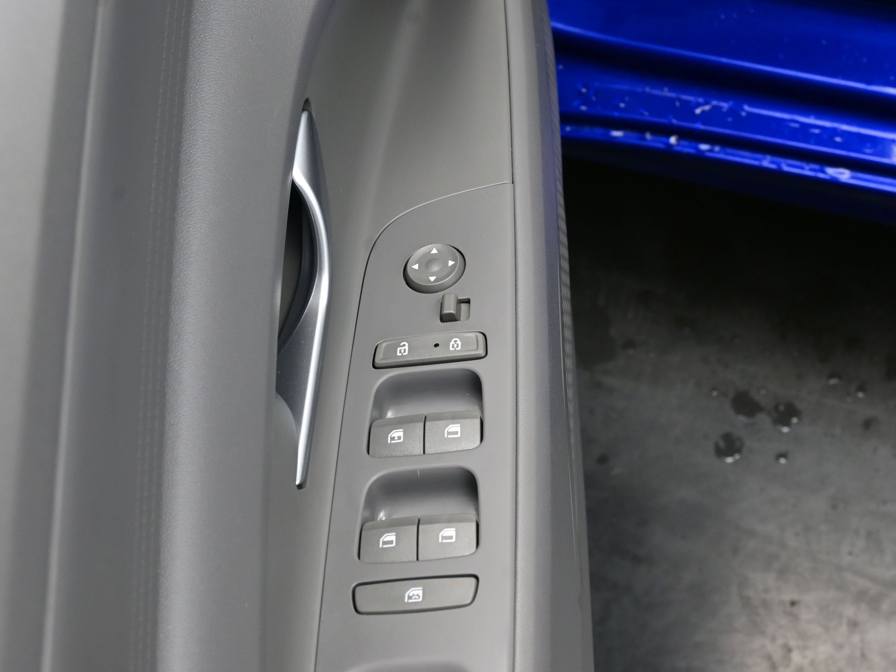 Used 2023 Hyundai Elantra SE image 10