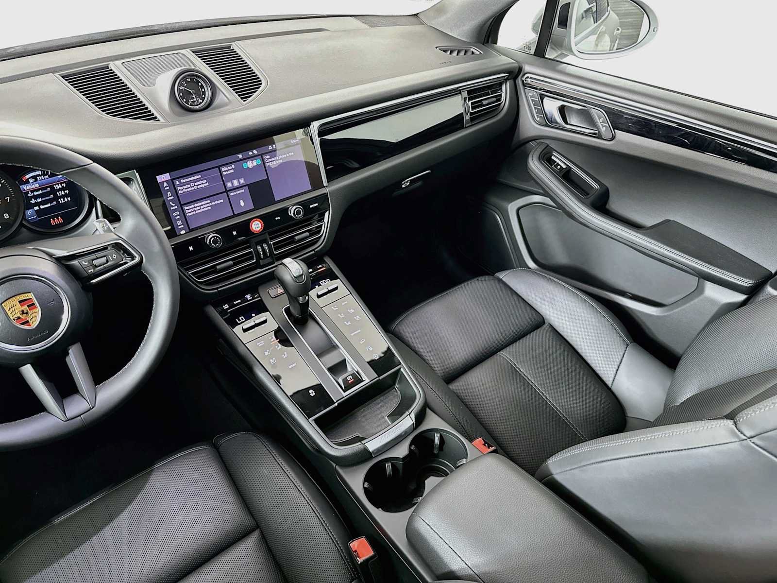New 2026 Porsche Macan AWD/4WD image 25