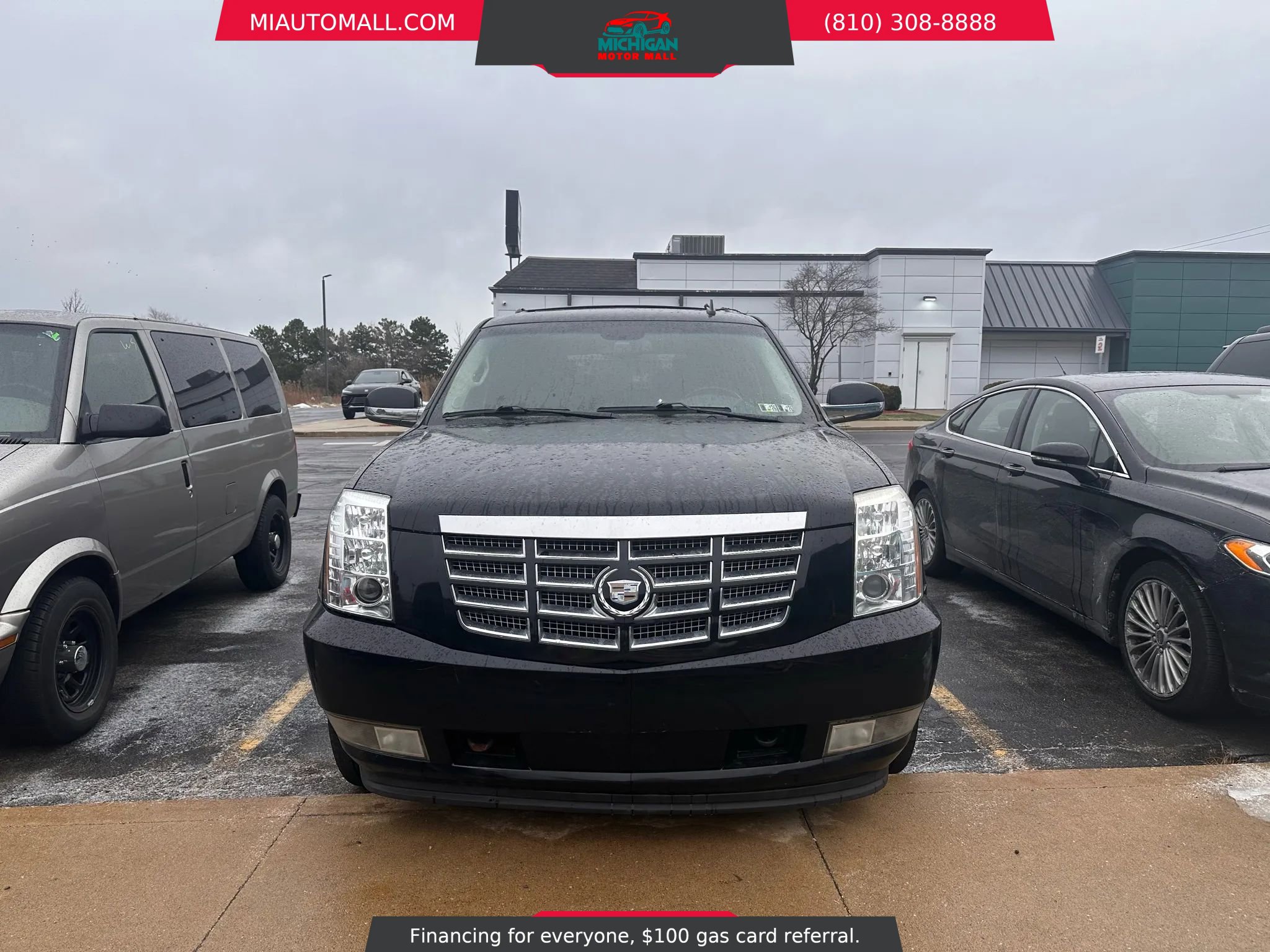 Used 2008 Cadillac Escalade AWD image 2