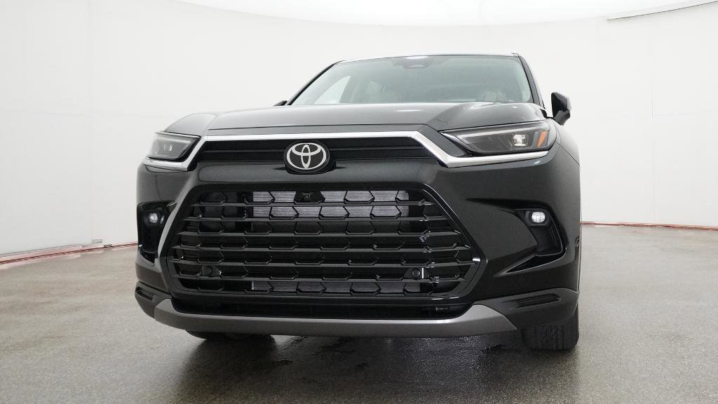 New 2026 Toyota Grand Highlander FWD image 18