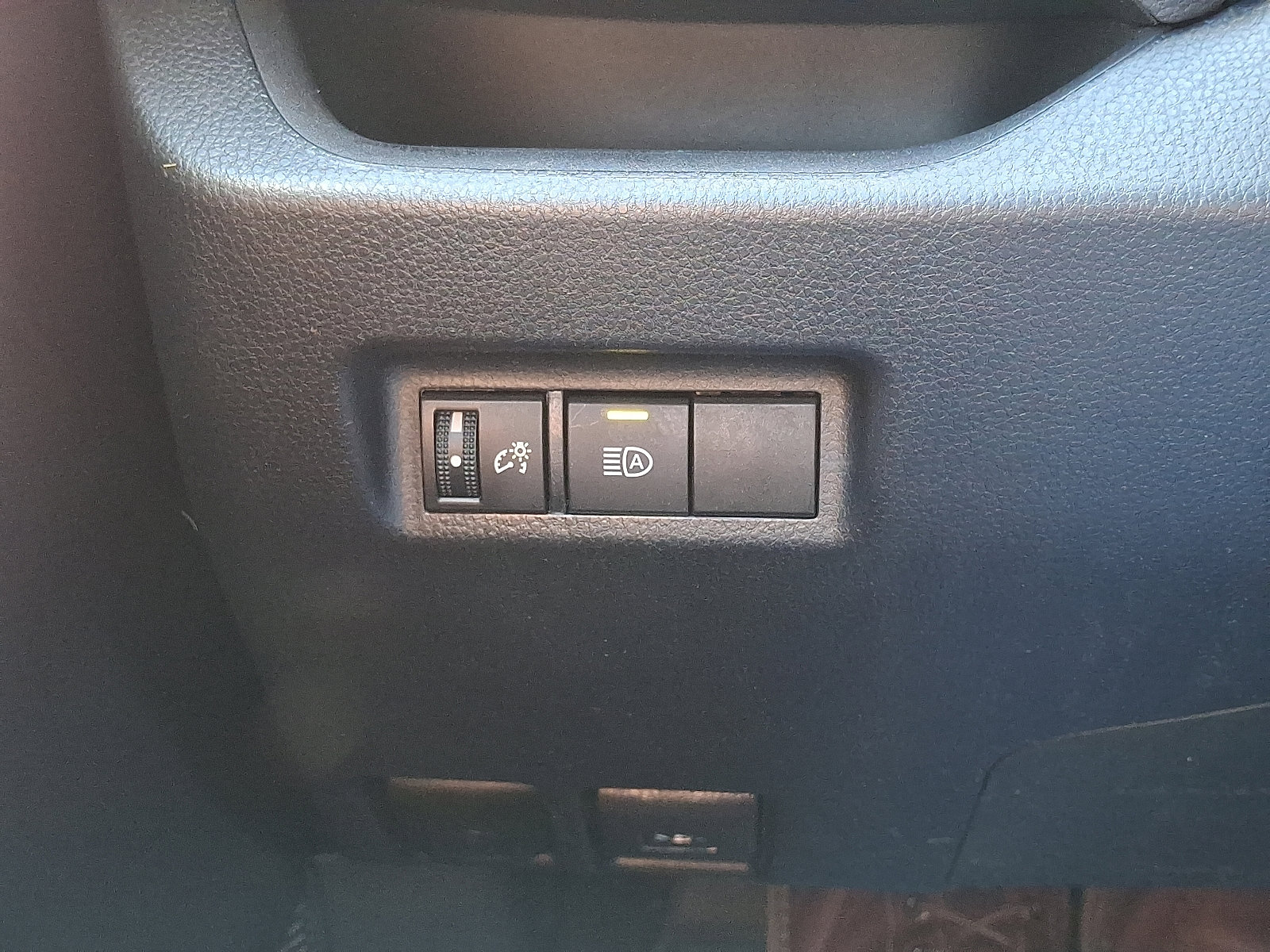 Certified 2023 Toyota RAV4 LE FWD image 30