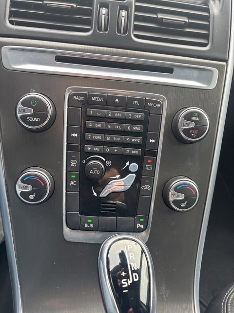 Used 2015 Volvo XC60 T6 image 15