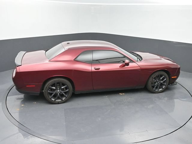 Used 2022 Dodge Challenger SXT RWD image 32