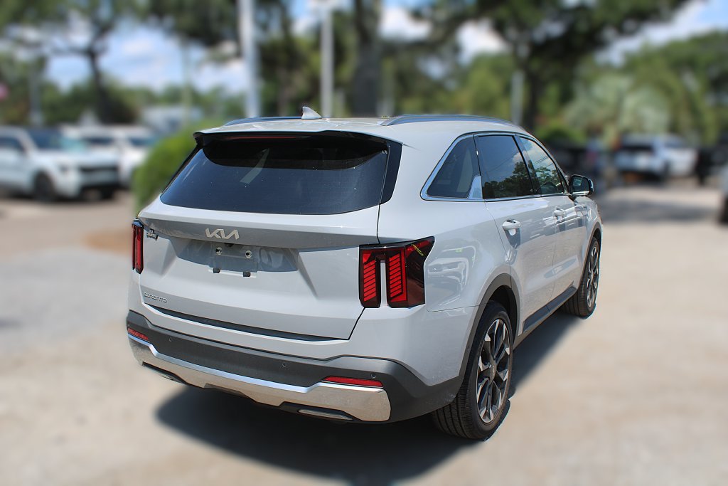 Certified 2024 Kia Sorento SX FWD image 7