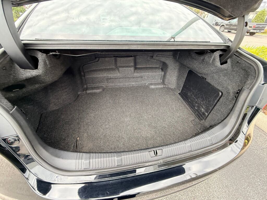 Used 2015 Toyota Avalon XLE Touring image 10