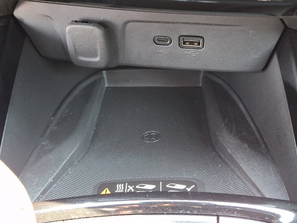 Certified 2024 Chevrolet Trax RS w/ Sunroof Package FWD image 29