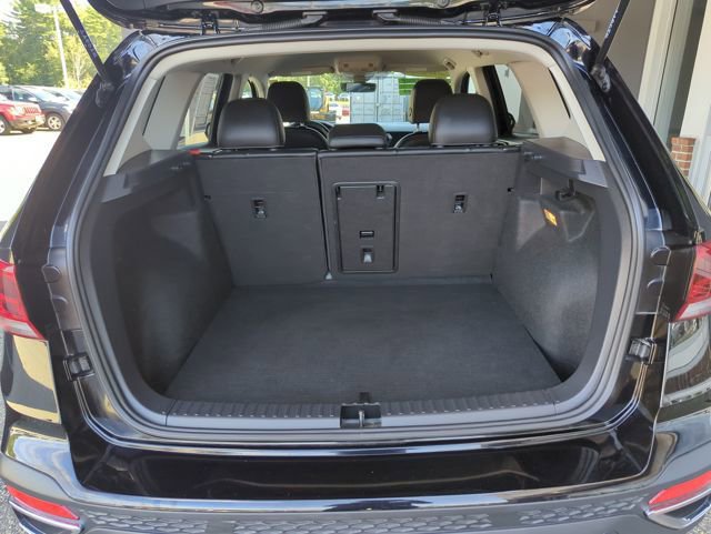 Used 2023 Volkswagen Taos SE w/ Black Wheel Package image 29