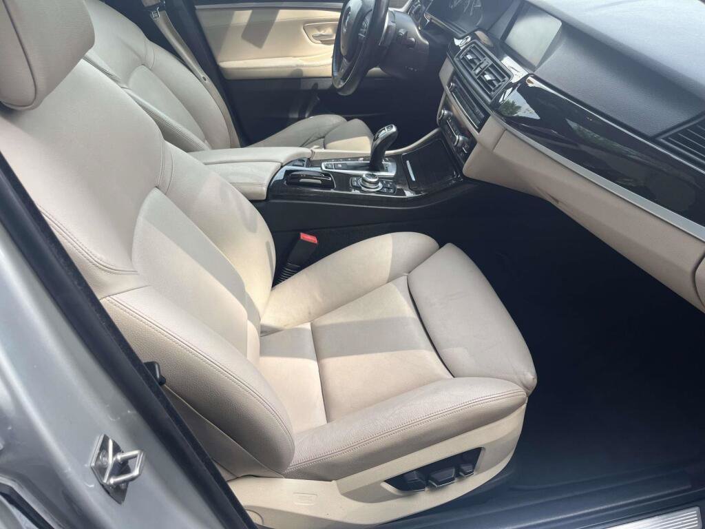 Used 2012 BMW 550i xDrive Sedan AWD/4WD image 20