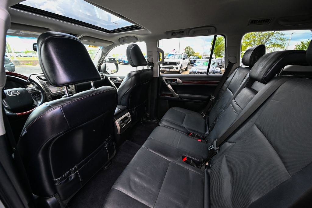 Used 2017 Lexus GX 460 Premium w/ Premium Package AWD/4WD image 21