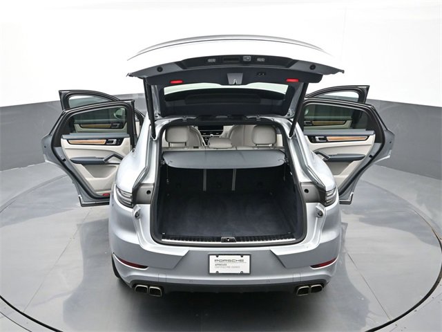 Used 2022 Porsche Cayenne Turbo image 27