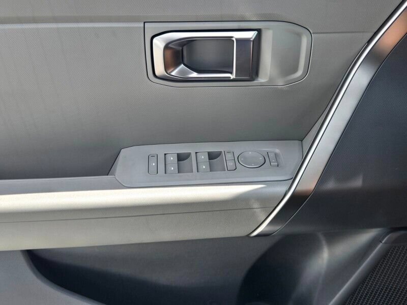 New 2027 Kia Seltos LX FWD image 12