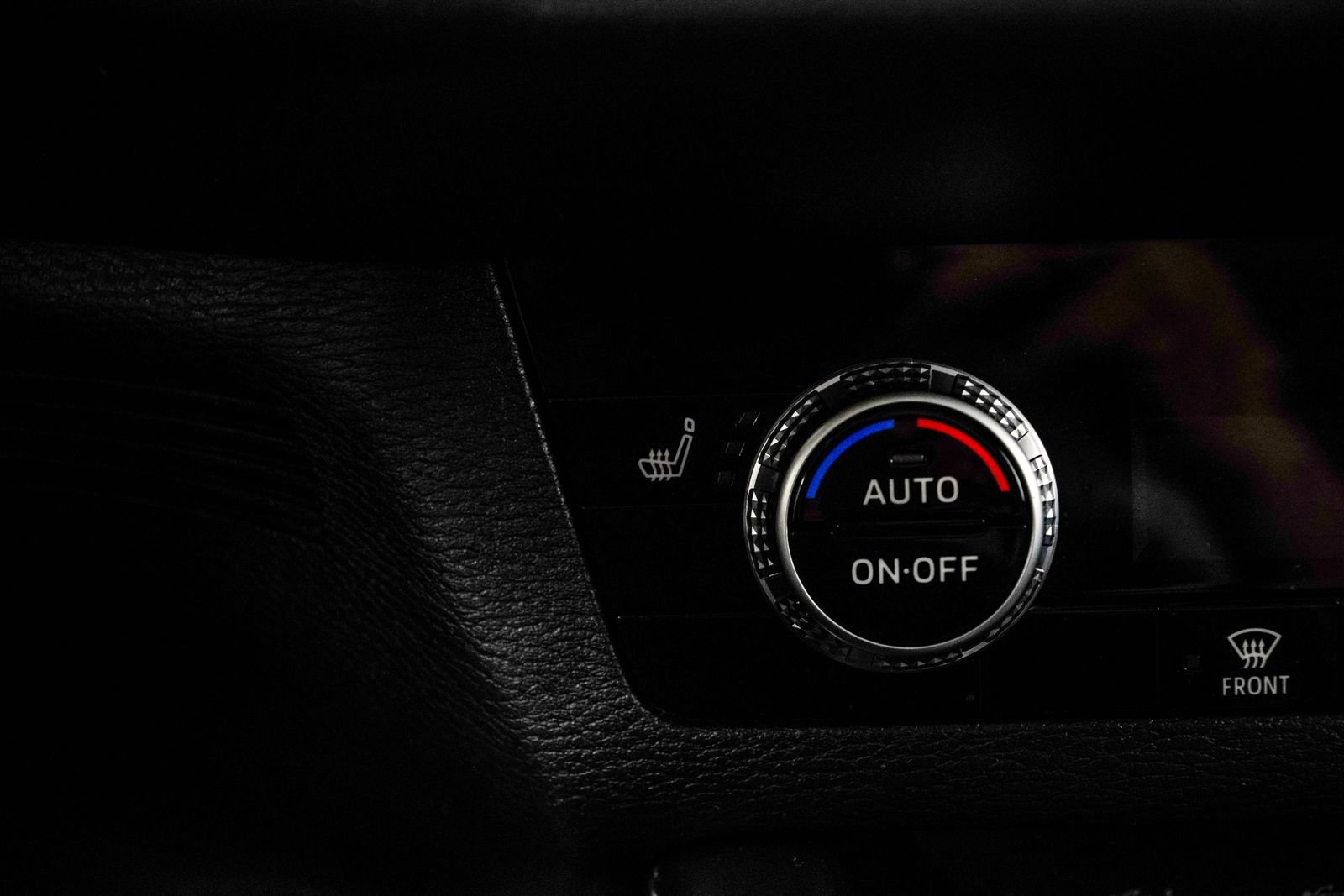 Used 2024 Mitsubishi Outlander SE FWD image 25