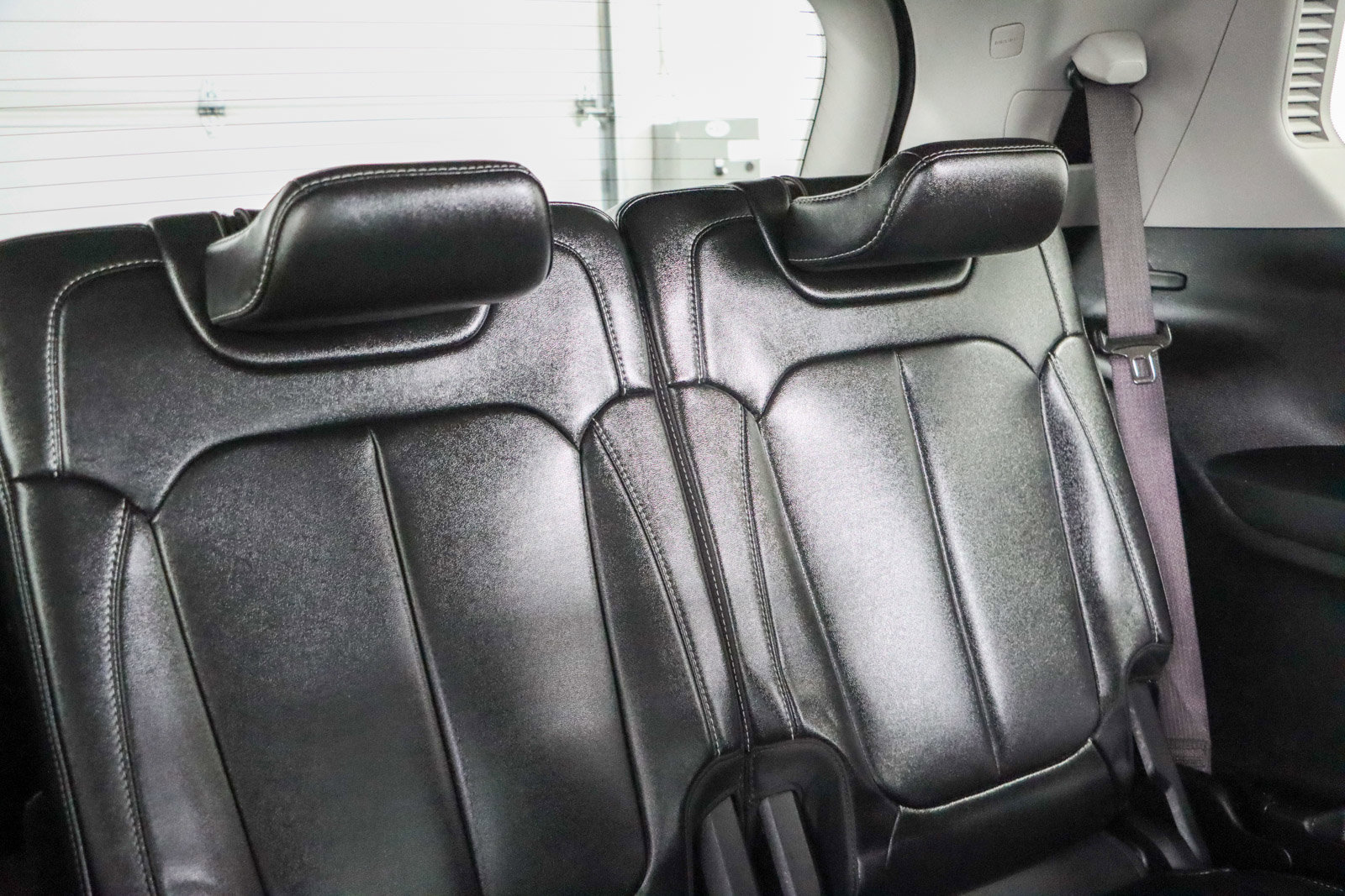 Used 2022 Jeep Grand Cherokee L Limited w/ Black Appearance Package image 30