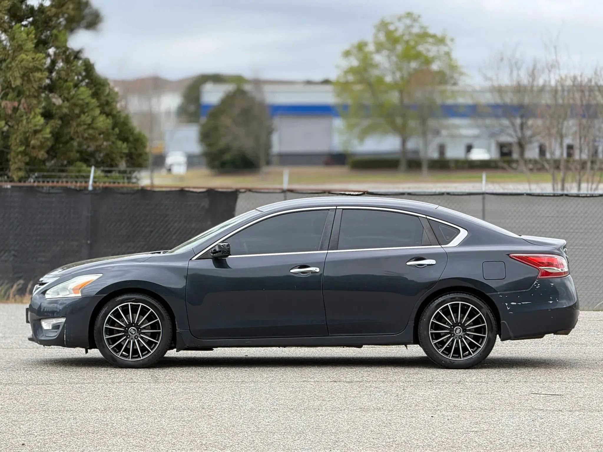 Used 2013 Nissan Altima 2.5 S FWD image 8