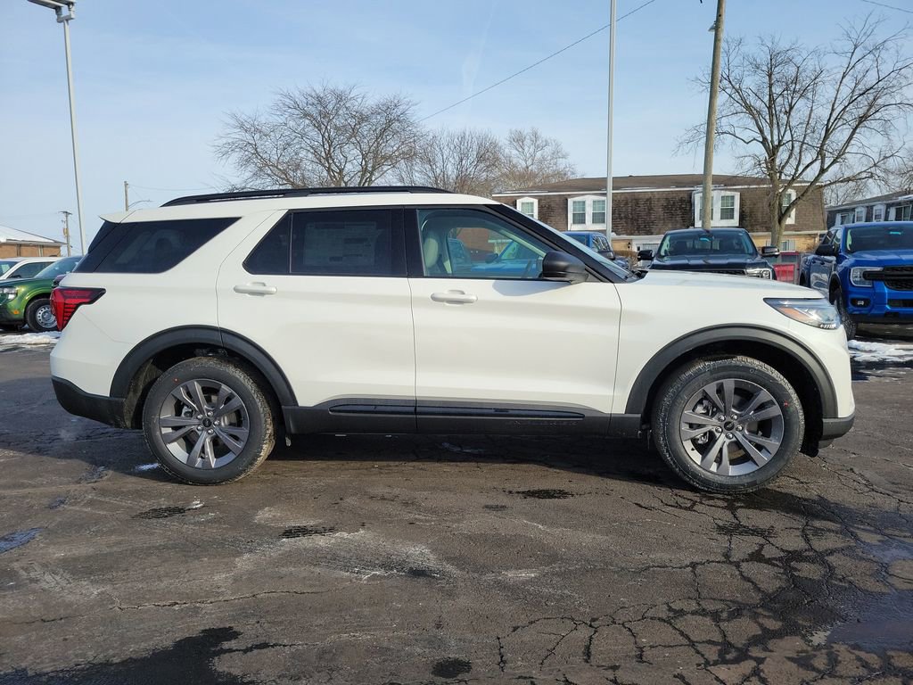 New 2026 Ford Explorer Active w/ Active Comfort Package image 3