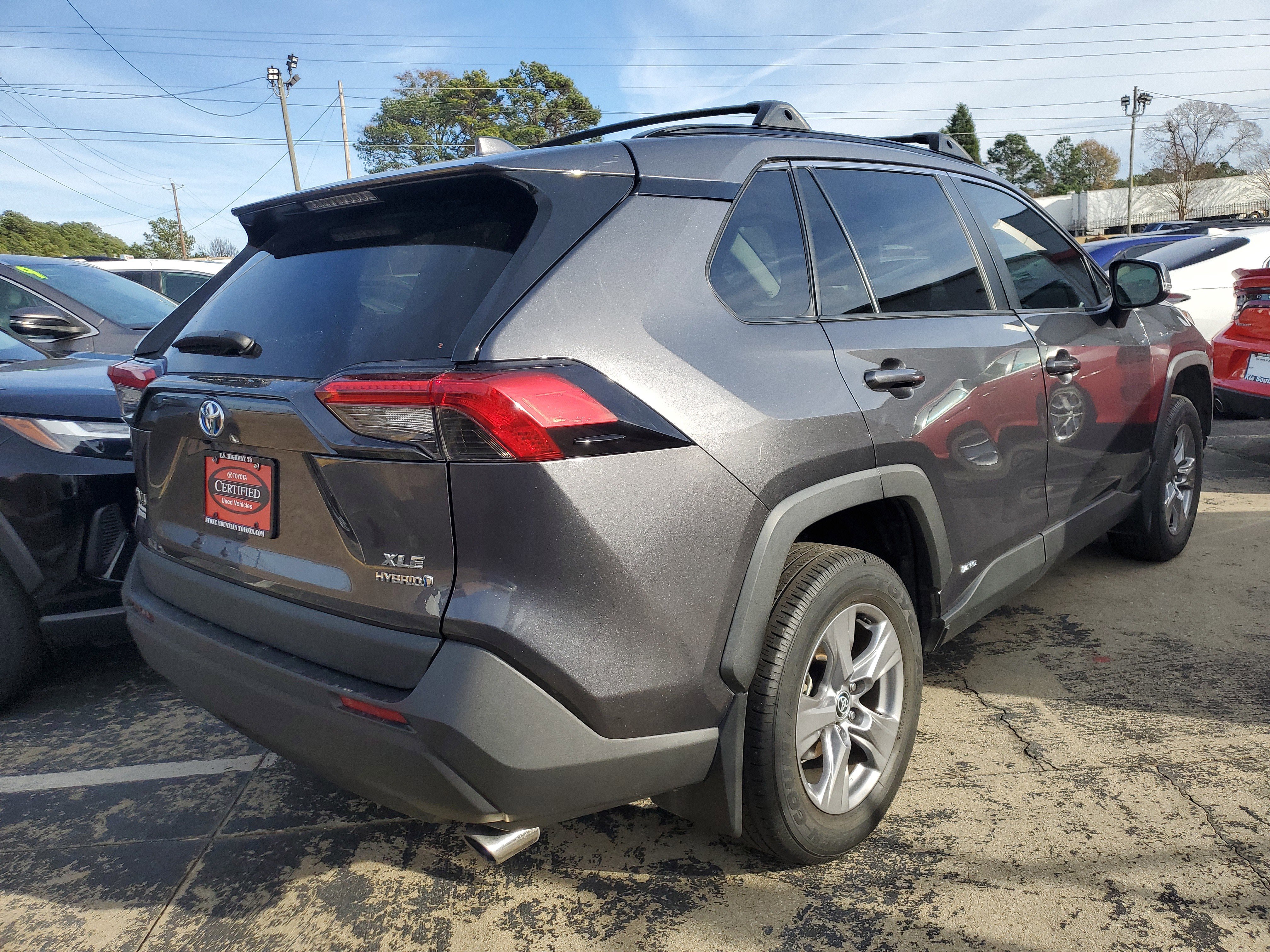 Used 2022 Toyota RAV4 XLE image 6