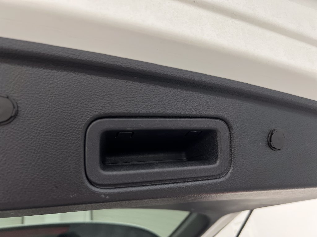 Used 2024 Nissan Pathfinder SV FWD image 43