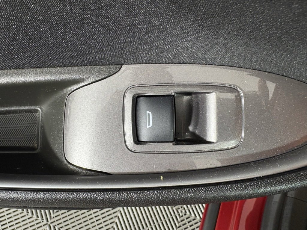 Used 2022 Chevrolet Malibu LT image 37