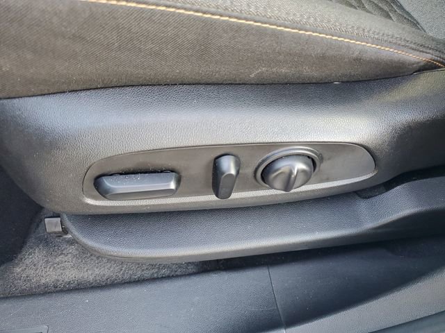 Used 2020 Chevrolet Equinox LT image 19