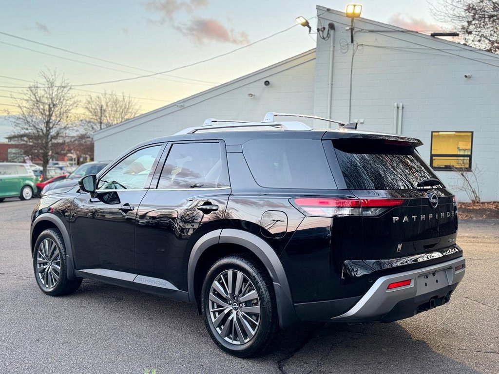 Used 2022 Nissan Pathfinder SL w/ SL Premium Package image 4