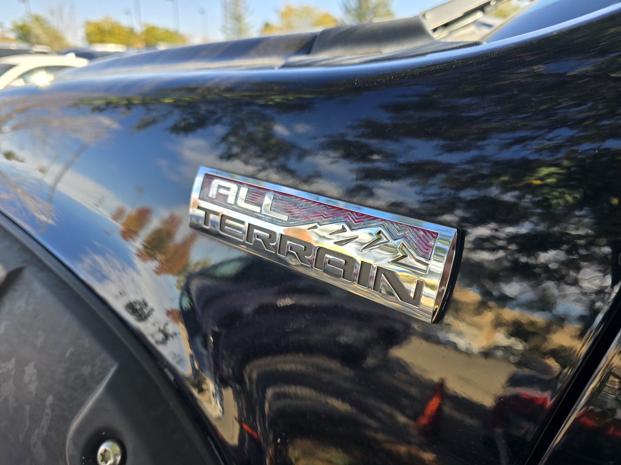 Used 2012 GMC Sierra 1500 SLT w/ All-Terrain Package AWD/4WD image 11