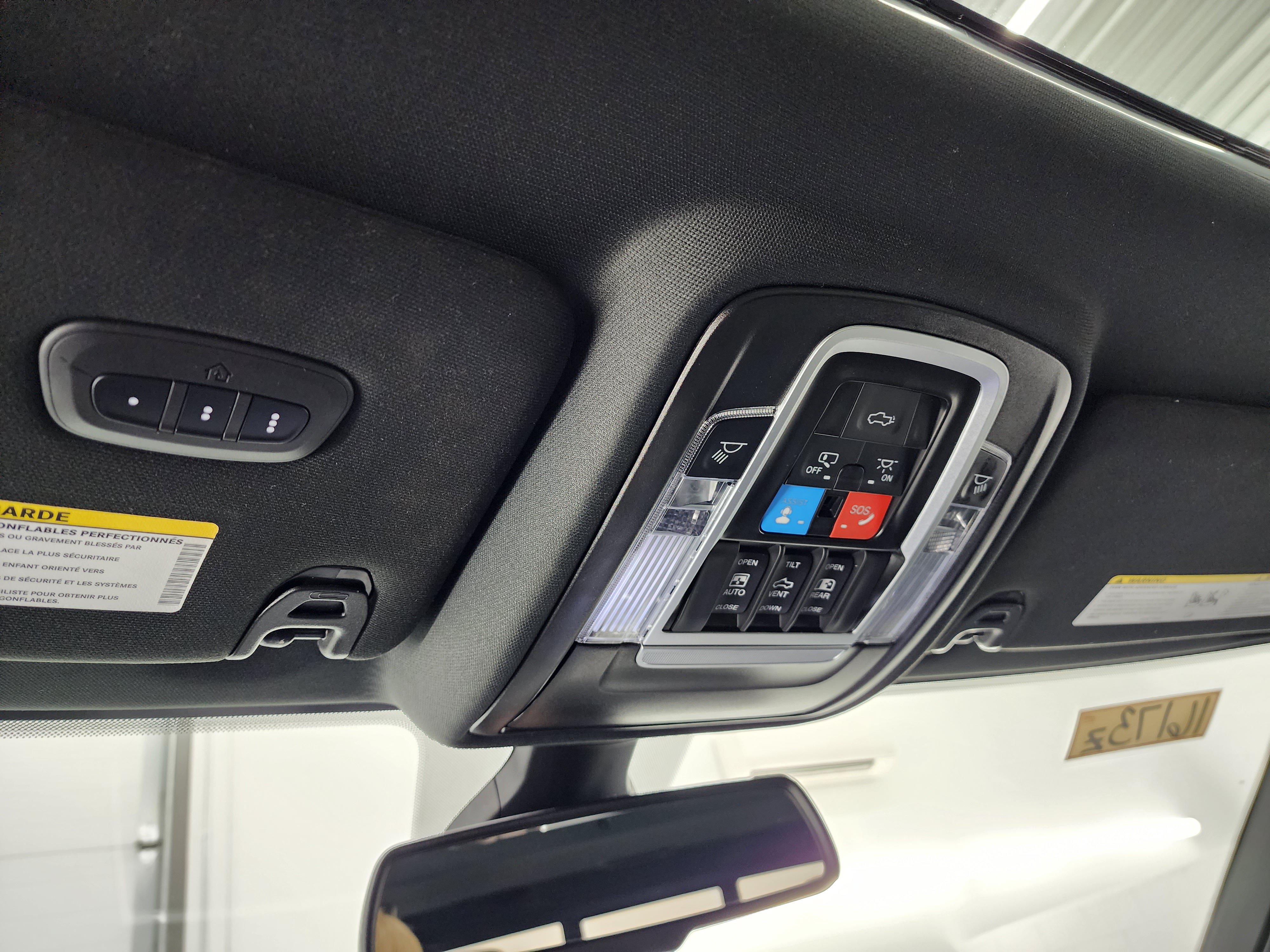 Used 2024 RAM 2500 Laramie w/ Sport Appearance Package image 12