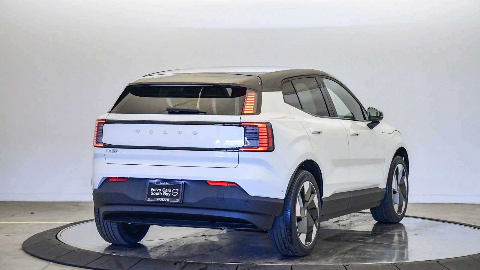 New 2026 Volvo EX30 Ultra w/ Climate Package AWD/4WD image 5