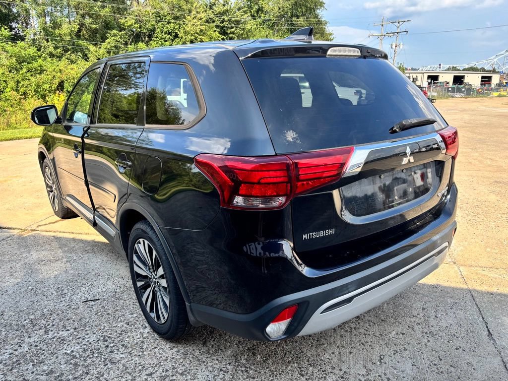 Used 2019 Mitsubishi Outlander FWD image 5