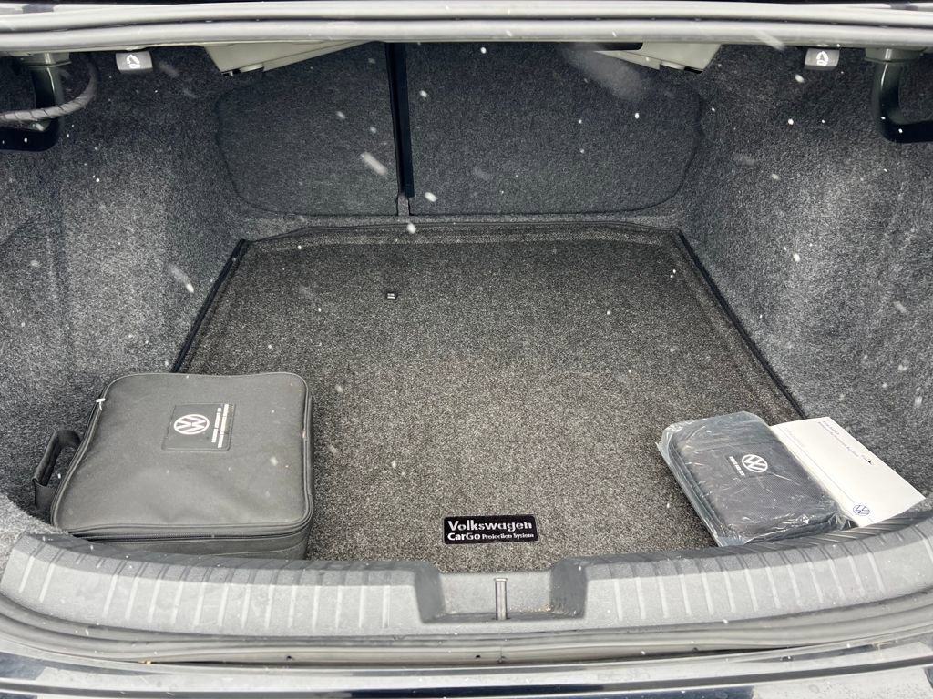 Used 2024 Volkswagen Jetta Sport image 12