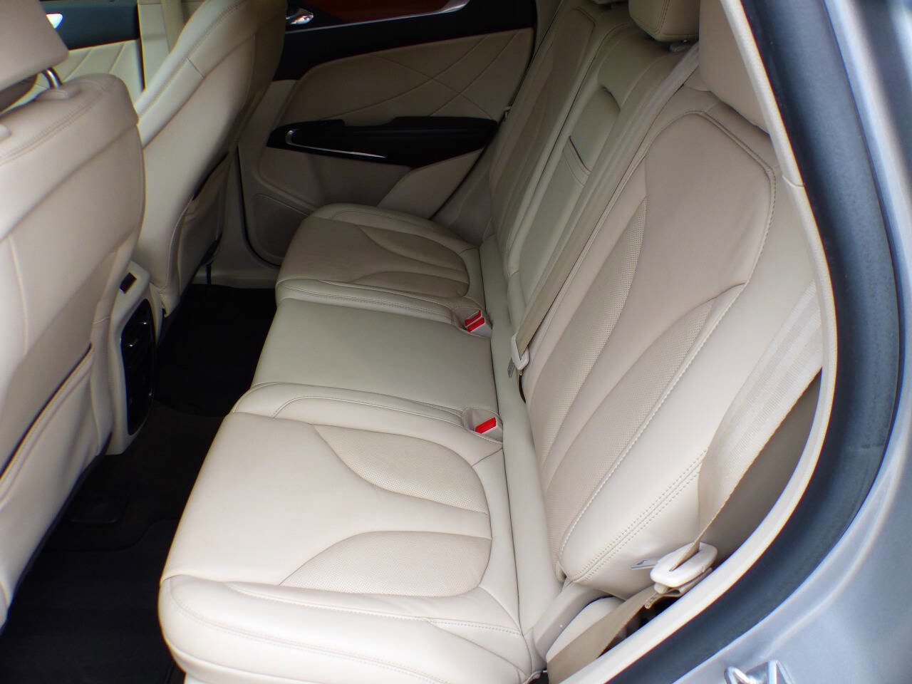 Used 2019 Lincoln MKC Select w/ Select Plus Package image 17