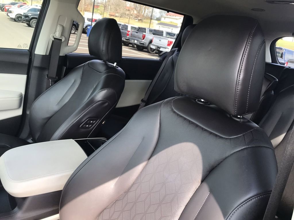 Used 2024 Kia Carnival SX FWD image 11