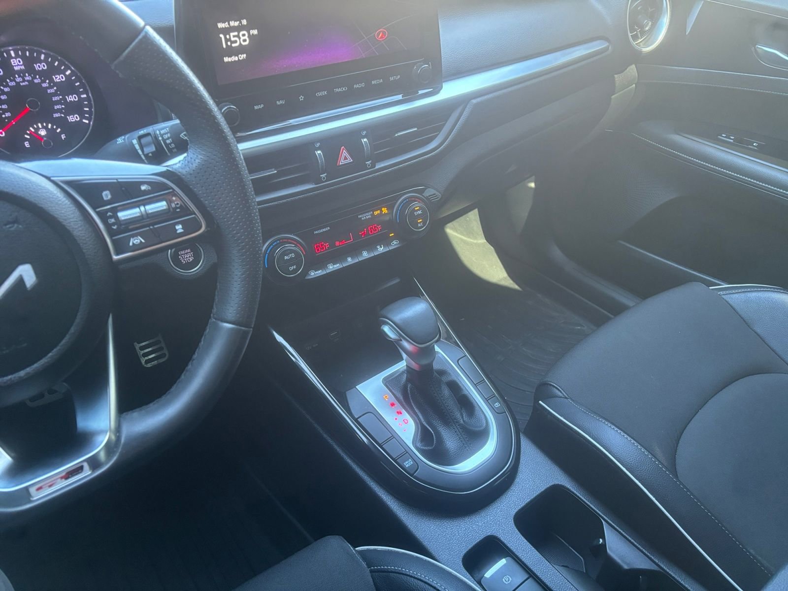 Used 2024 Kia Forte GT-Line image 28