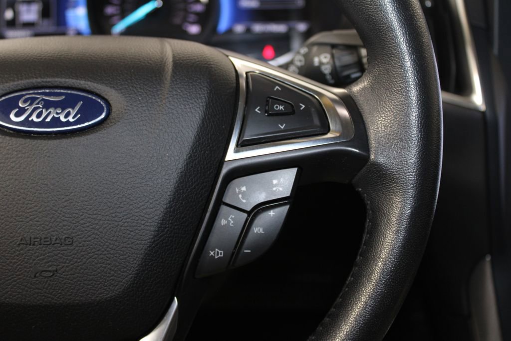 Used 2022 Ford Edge Titanium image 39