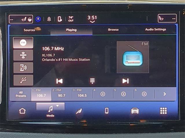 Certified 2024 Chrysler Pacifica Touring-L image 22