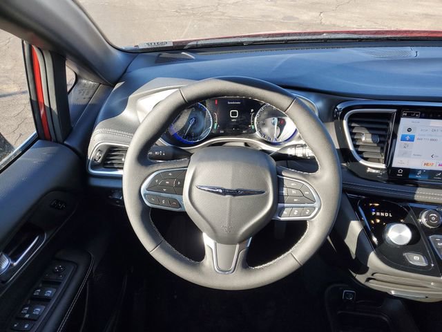 New 2026 Chrysler Pacifica Select FWD image 24