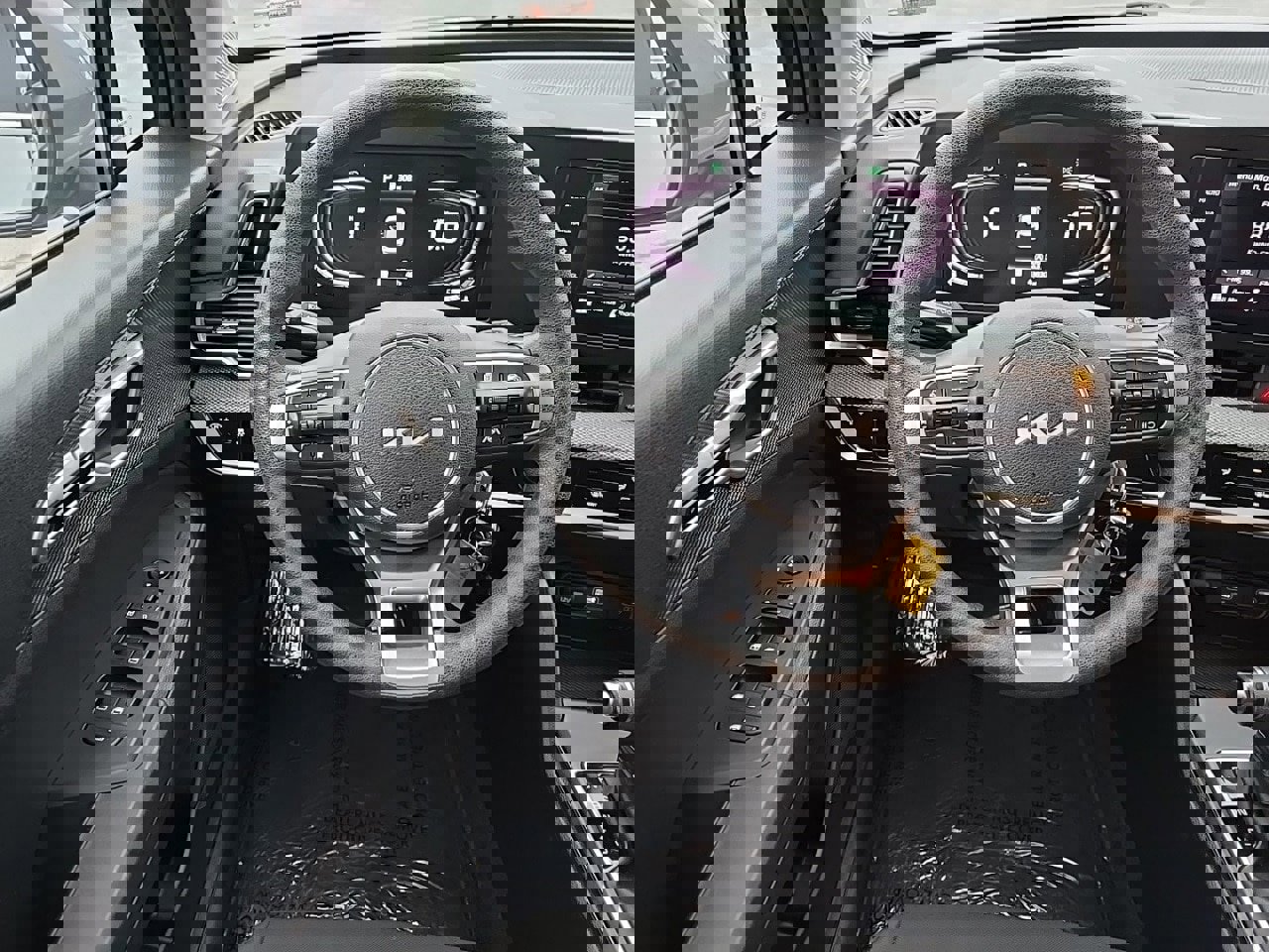 Used 2024 Kia Sportage LX image 29