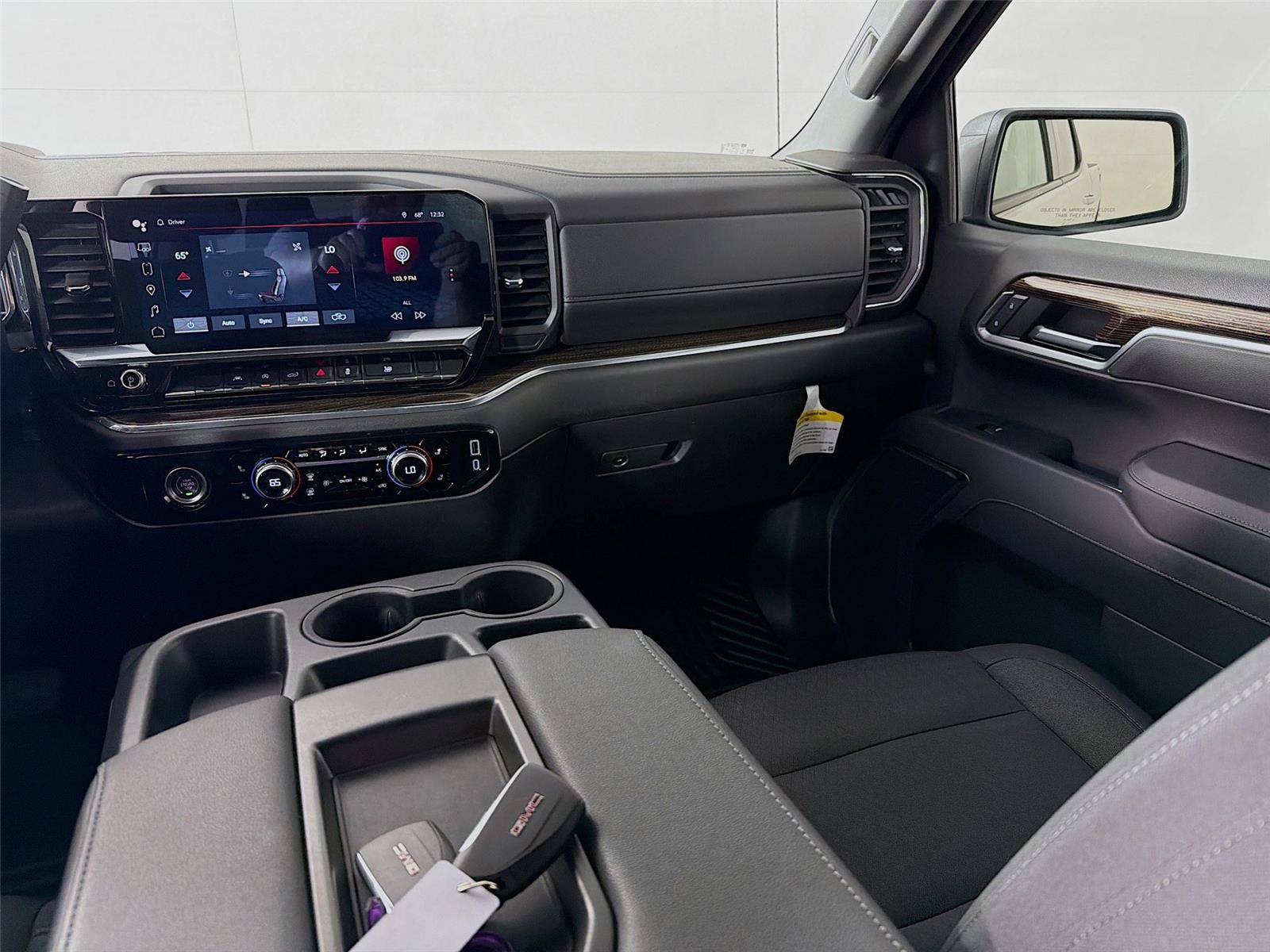 Used 2024 GMC Sierra 1500 Elevation AWD/4WD image 23
