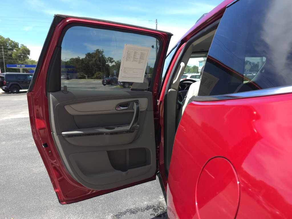 Used 2014 Chevrolet Traverse LTZ FWD image 11
