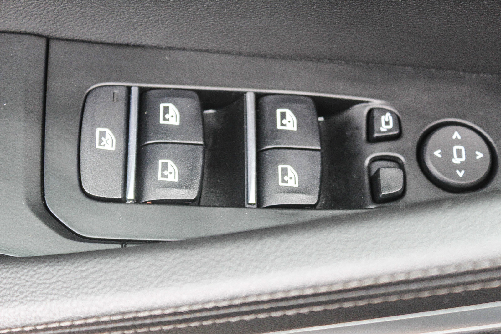 Used 2022 BMW X6 xDrive40i w/ M Sport Package image 20