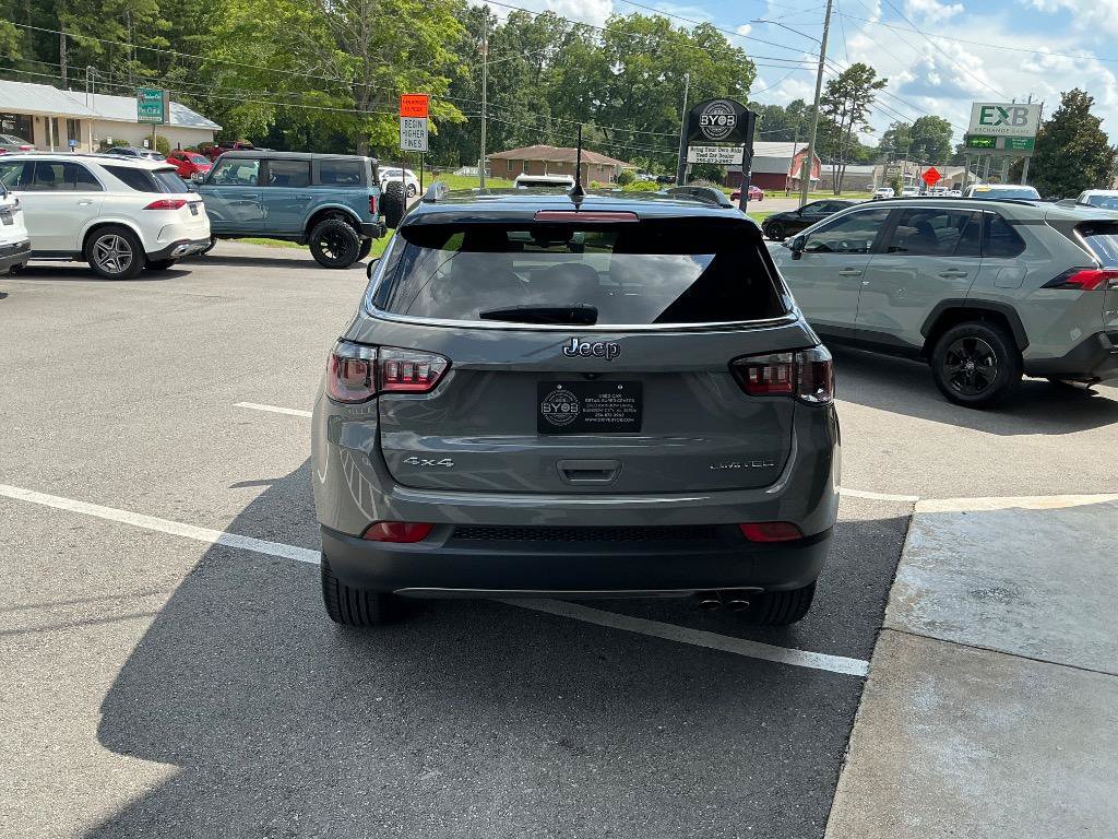 Used 2022 Jeep Compass Limited AWD/4WD image 9