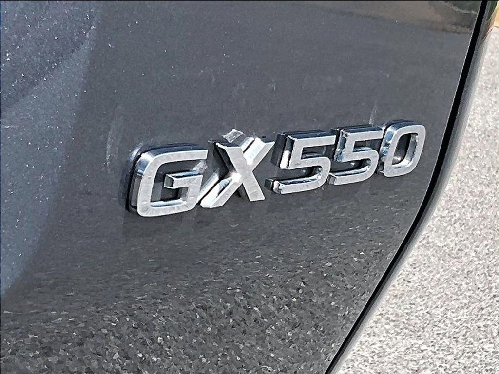 Used 2024 Lexus GX 550 w/ Accessory Package (Z1) image 22