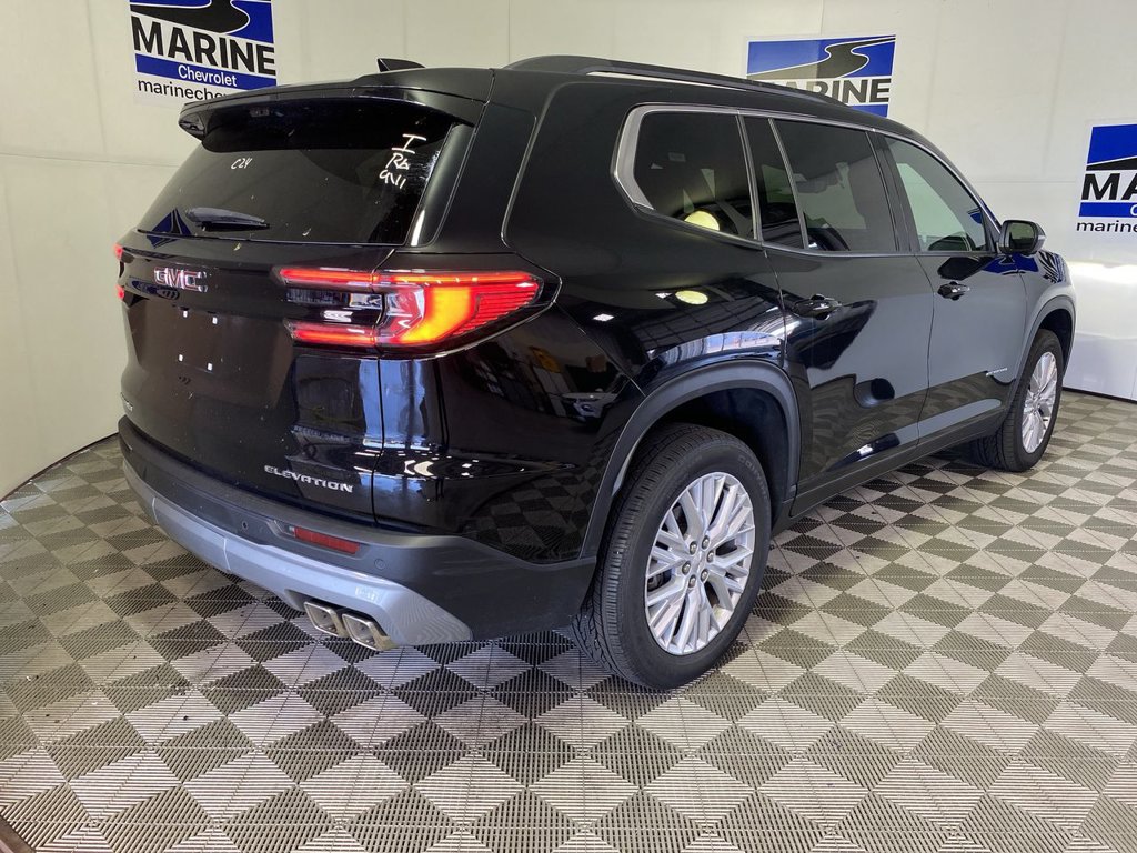 Used 2026 GMC Acadia Elevation w/ Elevation Premium Package FWD image 16