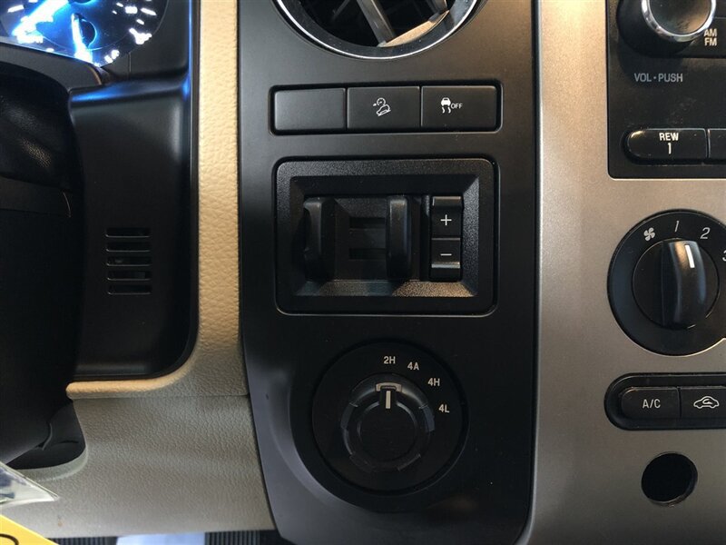 Used 2016 Ford Expedition XL AWD/4WD image 15