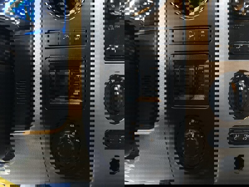 Used 2016 Ford Expedition XL image 15