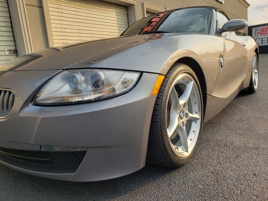Used 2008 BMW Z4 3.0si image 52