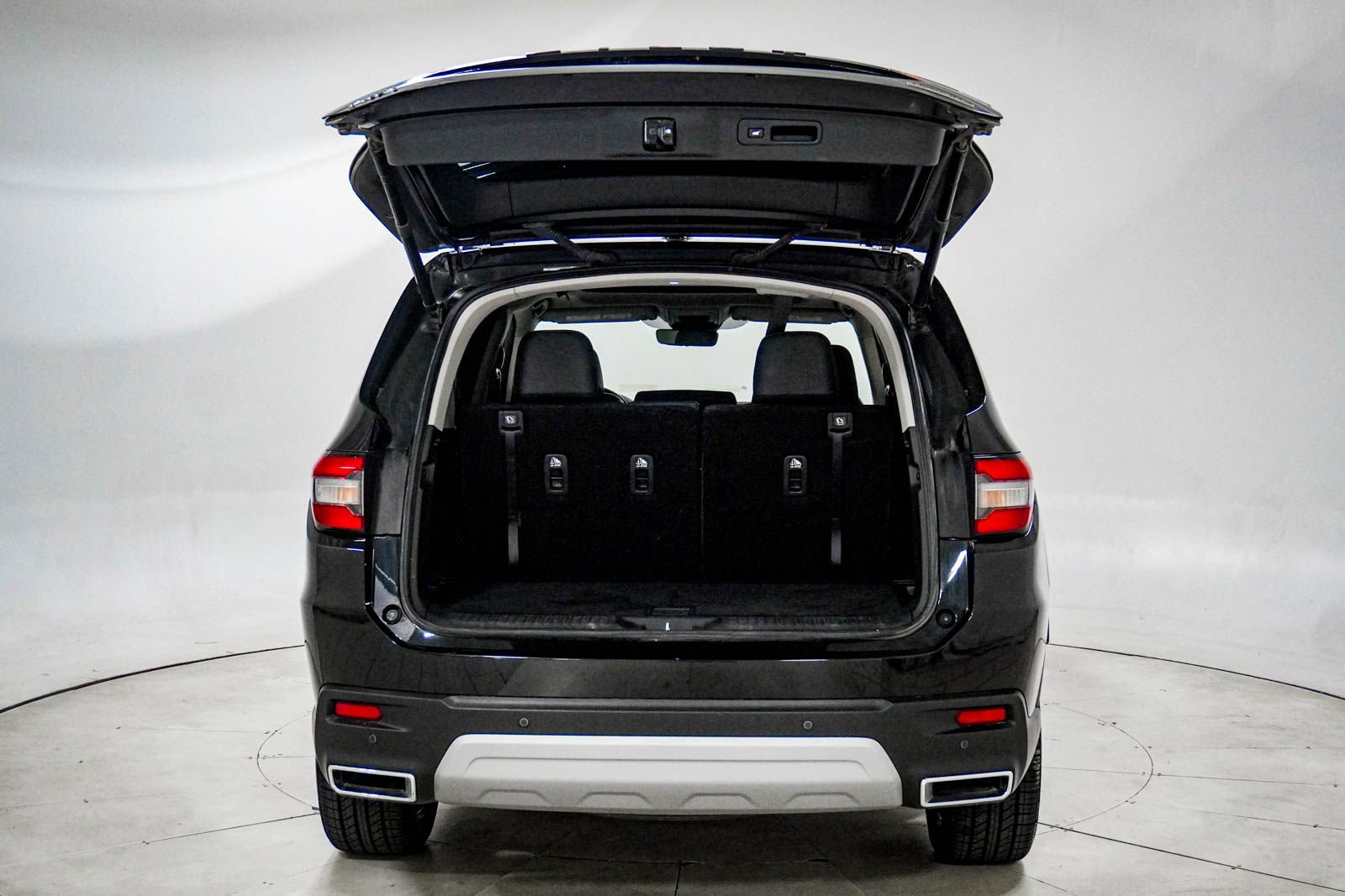 Used 2023 Honda Pilot Touring image 8