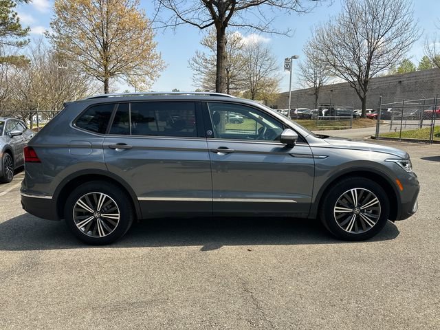 Used 2024 Volkswagen Tiguan Wolfsburg Edition image 4